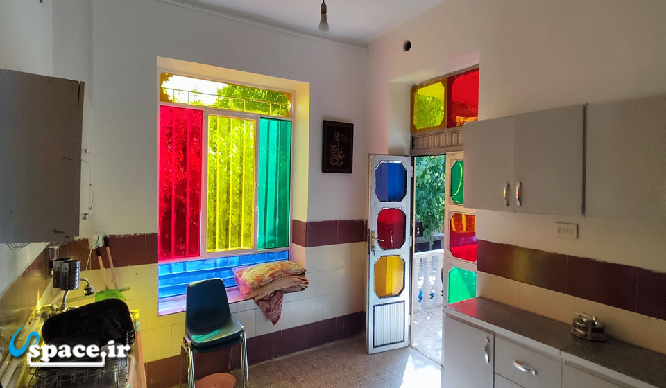 نمای آشپزخانه خانه کاج - اردل - شهر ساحلی کاج
